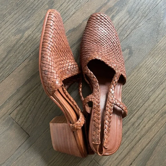St. Agni Elegant Brown Woven Slingback Shoes - Picture 3 of 5